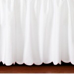 Pottery Barn Kids Scallop Bed Skirt (twin)